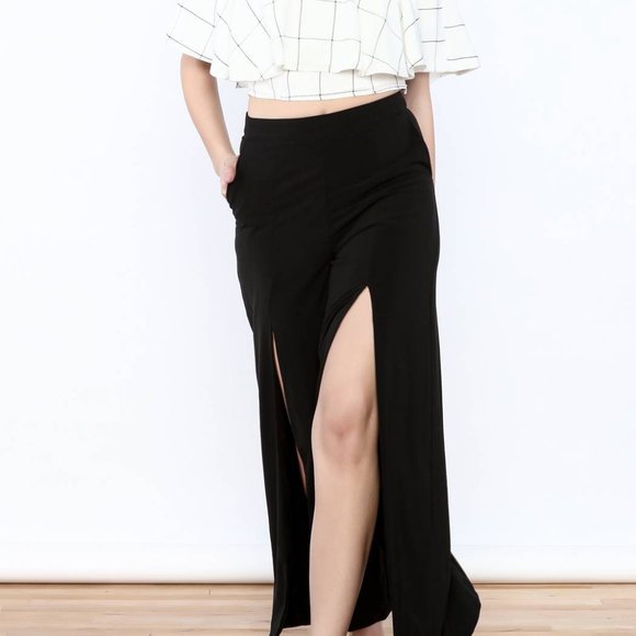 DO+BE Pants - NWT RARE DO+BE Black High Front Slit Wide Leg Pant - Size Medium